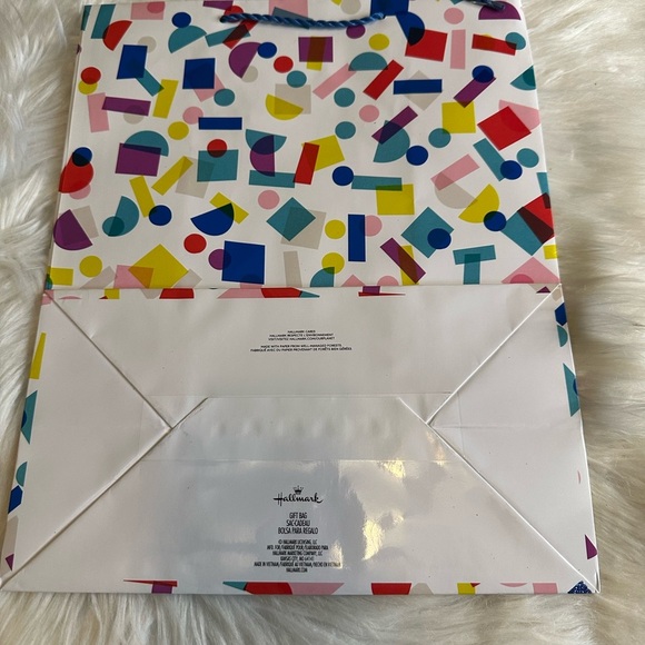 🧡10/$10 Colorful Geometric Gift Bag - Picture 2 of 3